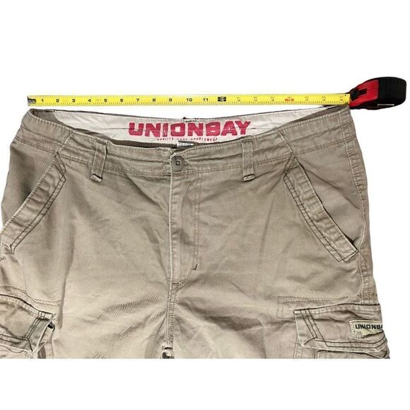 Union Bay Tan Cargo Shorts Men's Size 38 Pockets Utility Neutral Closet Staple - Picture 7 of 8